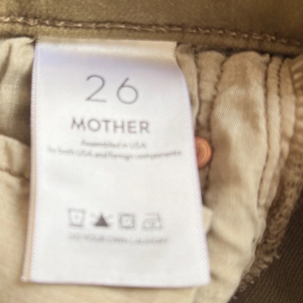 MOTHER The Insider Crop‎ Step Fray Jeans Fir Green 1157-753 Olive Size 26